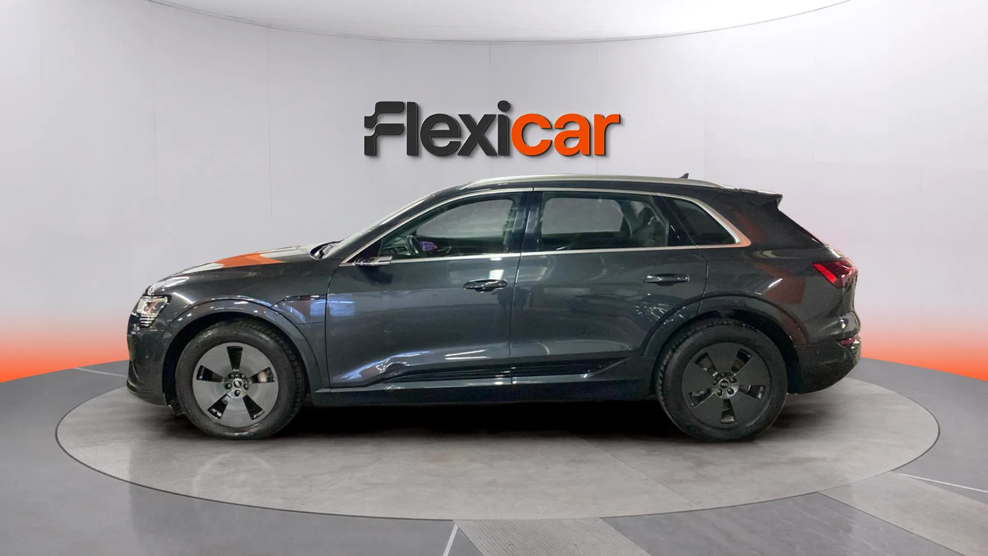 Audi Q8 e-tron S line 55 quattro - foto 4