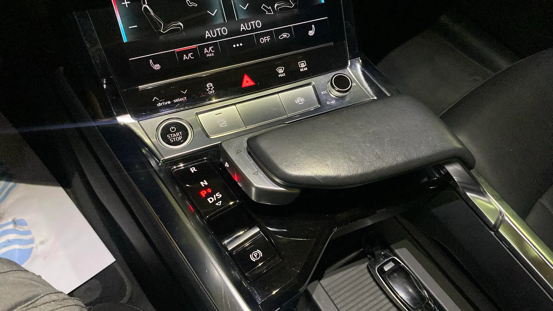 Audi Q8 e-tron S line 55 quattro - foto 25