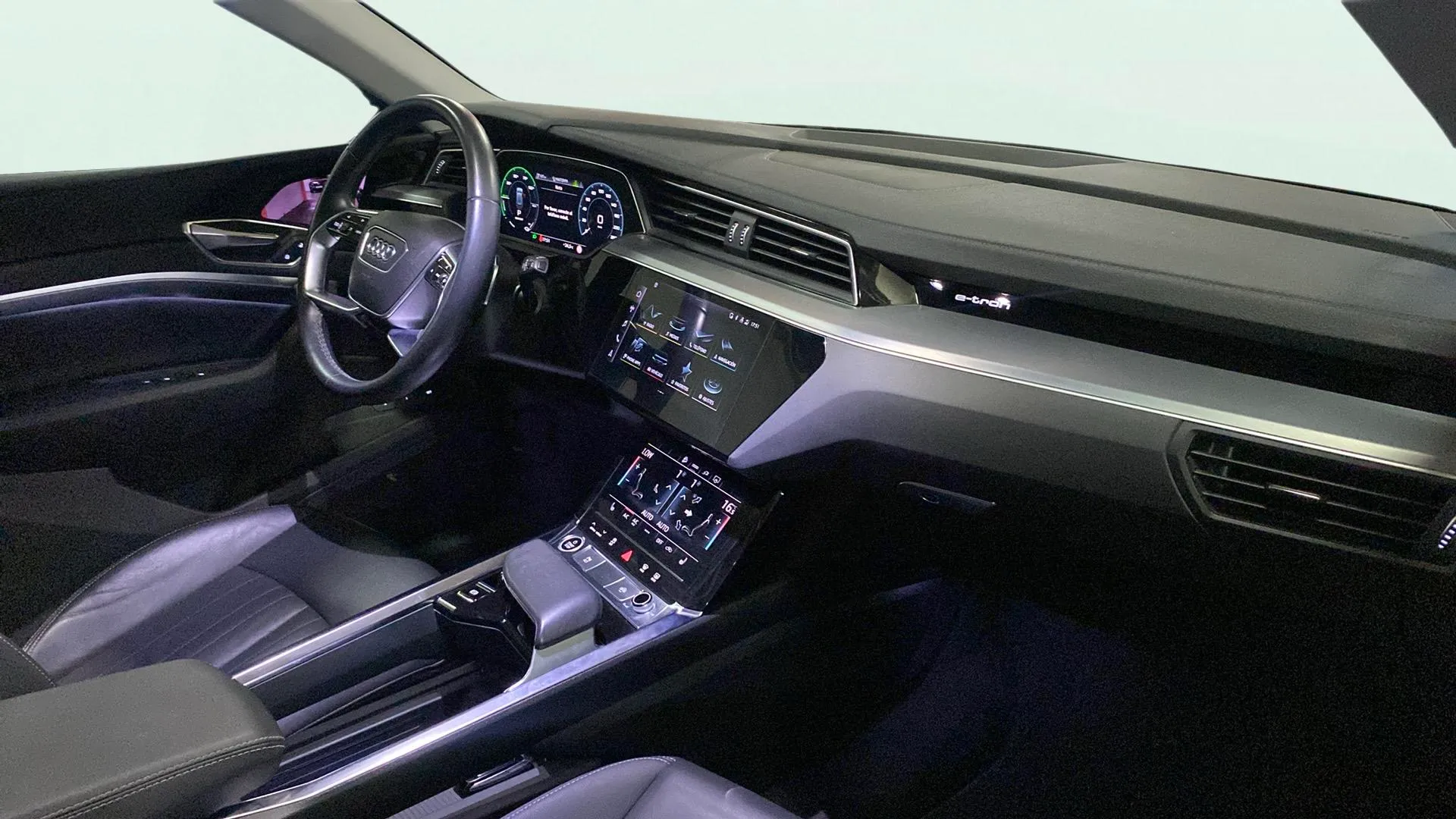 Audi Q8 e-tron S line 55 quattro - foto 30