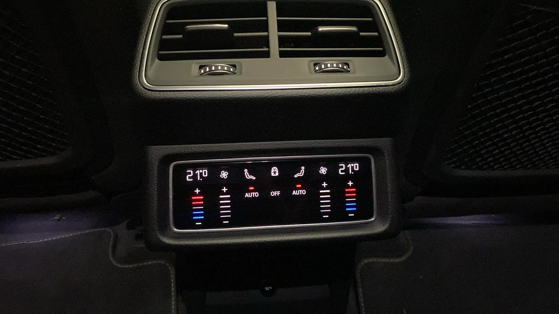 Audi Q8 e-tron S line 55 quattro - foto 26
