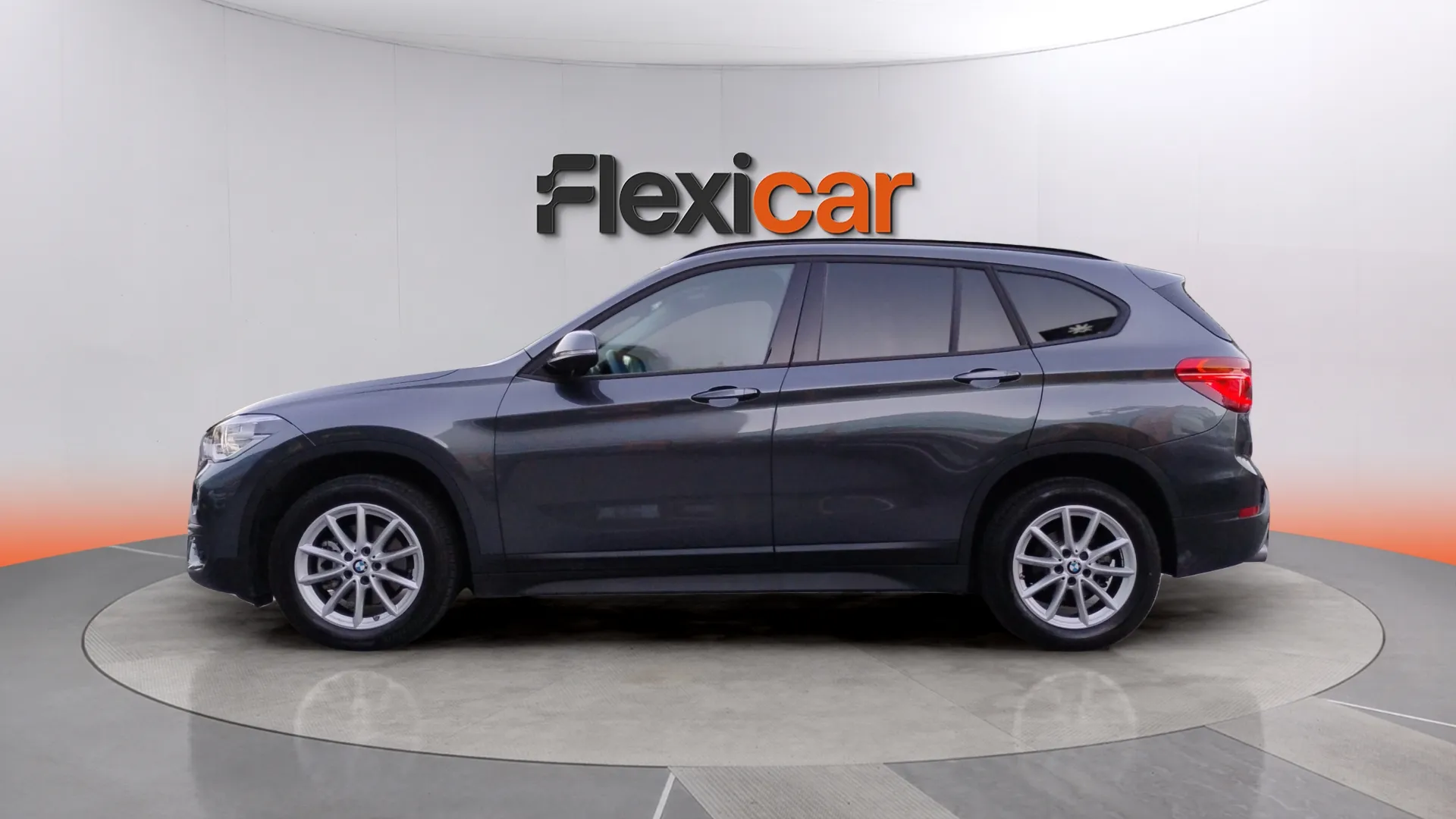BMW X1 sDrive18i - foto 6
