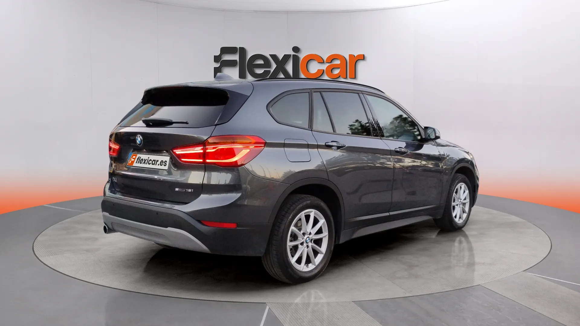 BMW X1 sDrive18i - foto 3