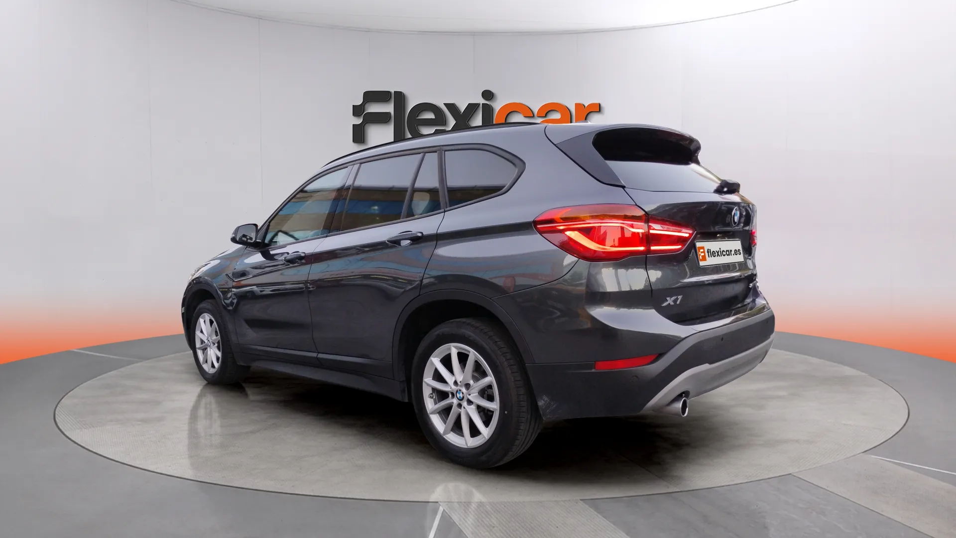 BMW X1 sDrive18i - foto 5
