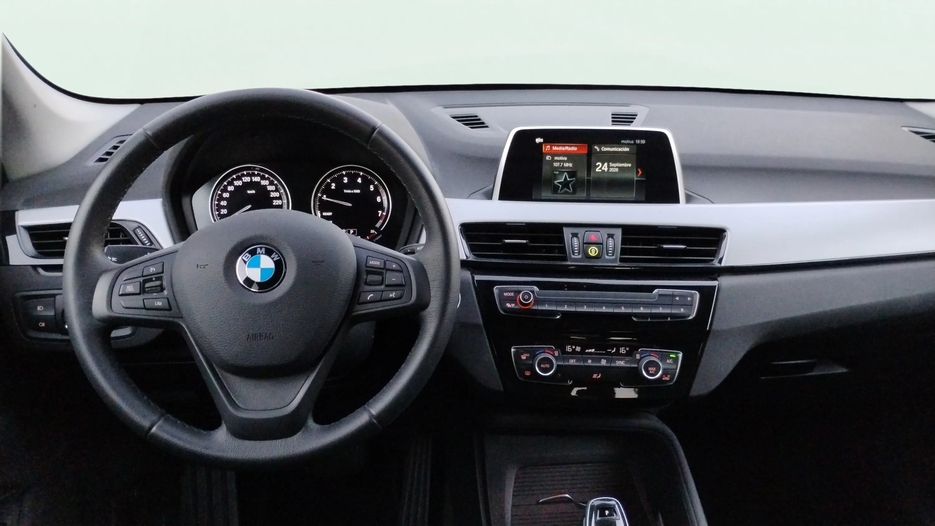 BMW X1 sDrive18i - foto 12