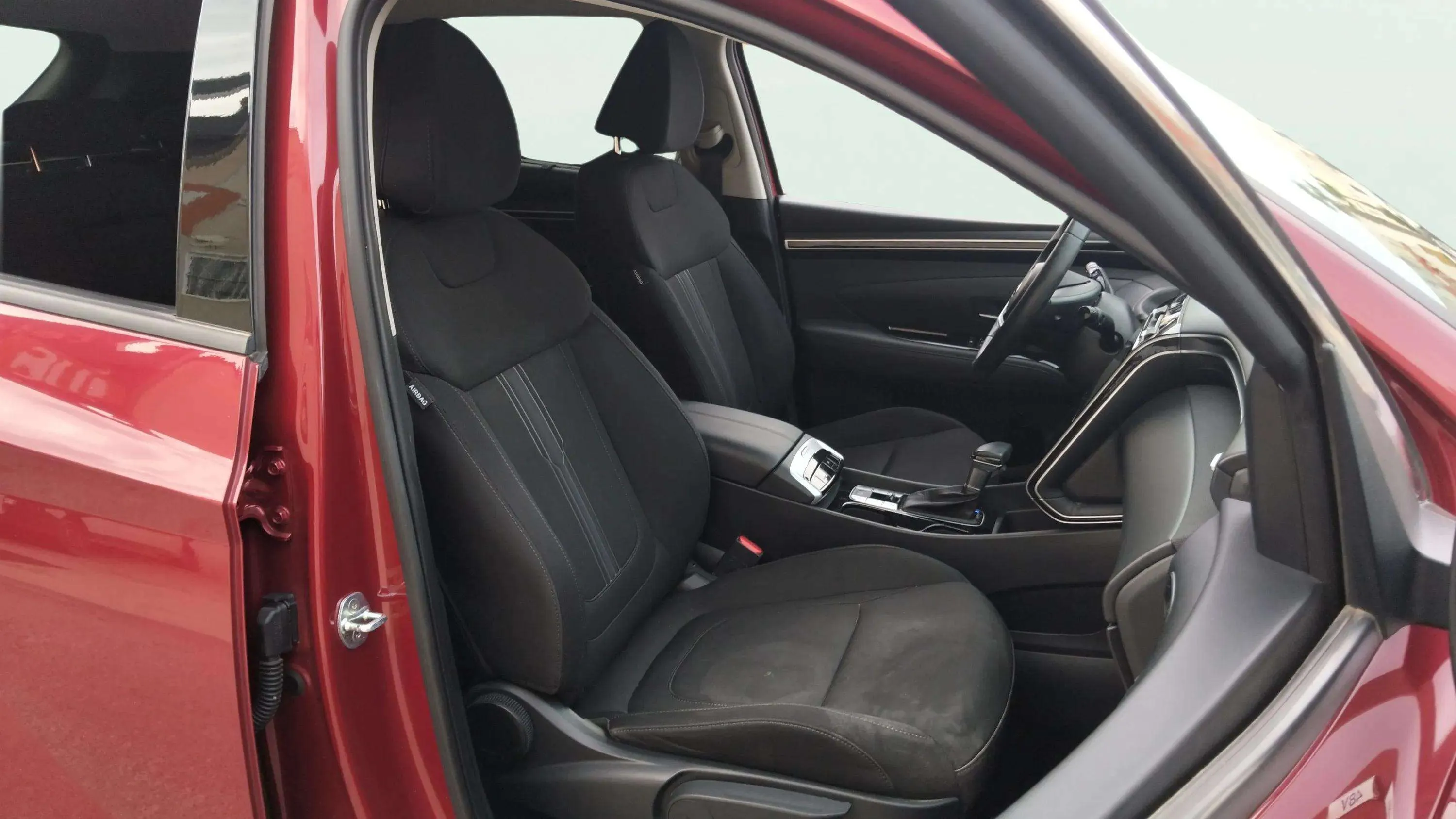 Hyundai Tucson 1.6 CRDi 48V Maxx DCT - foto 22