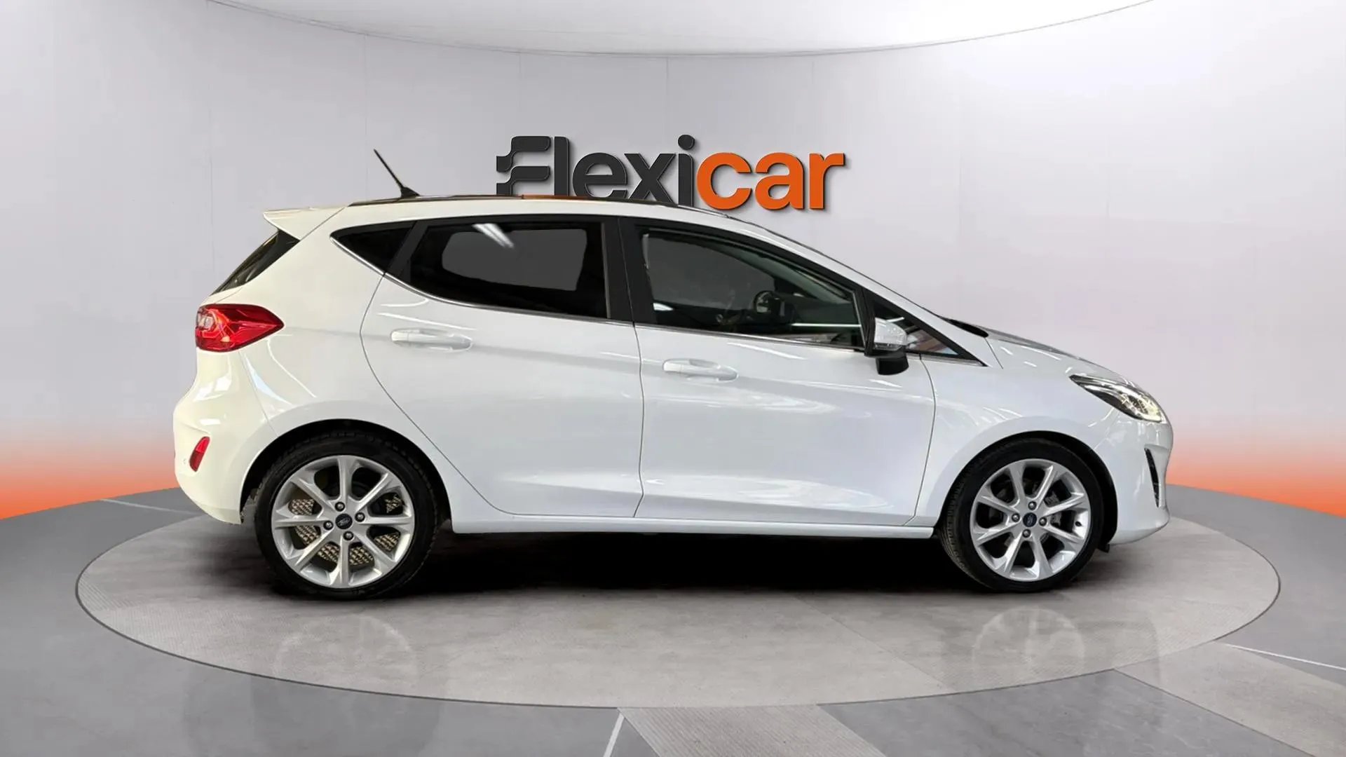 Ford Fiesta 1.0 EcoBoost Titanium - foto 8