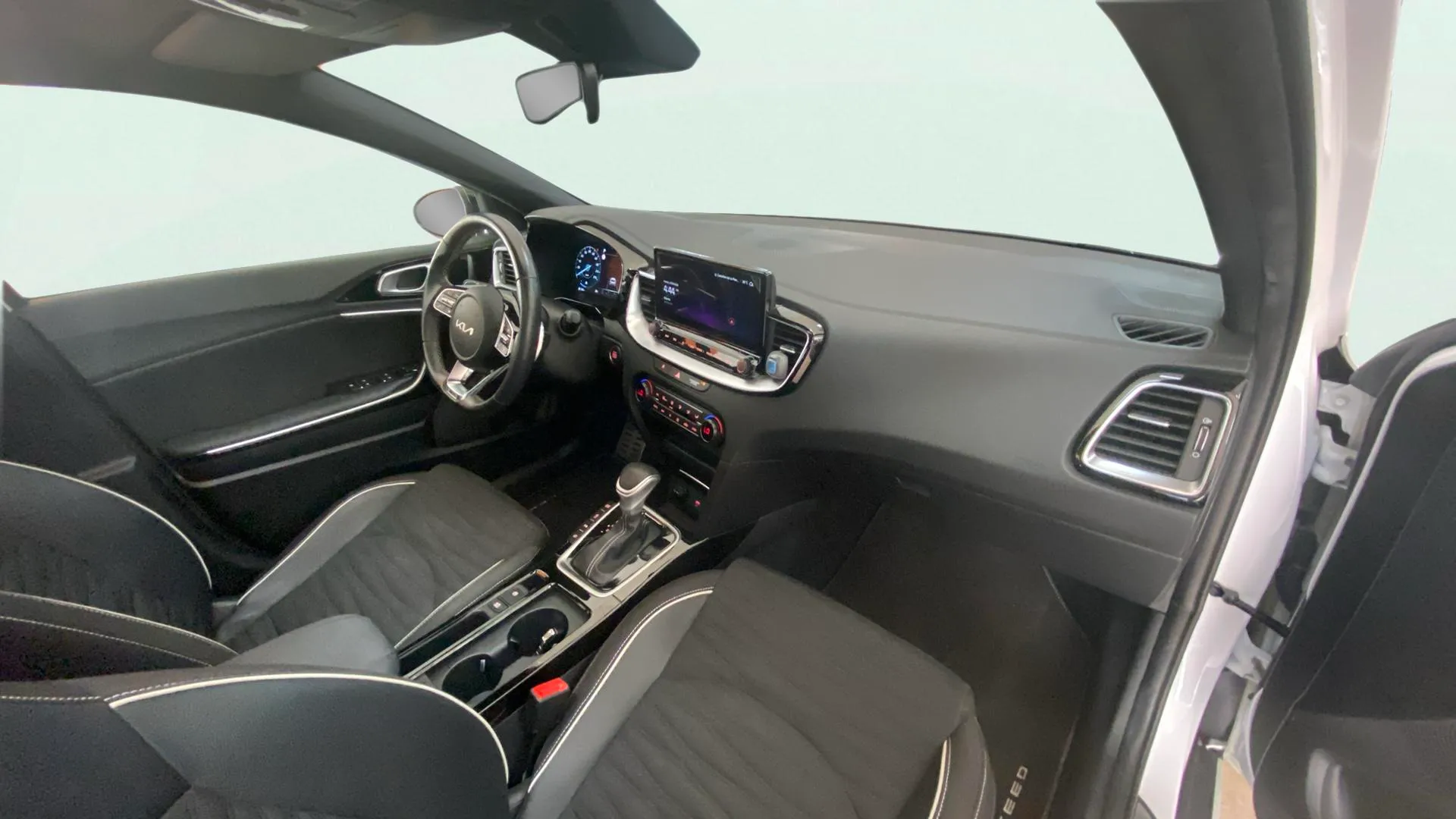 Kia XCeed 1.5 MHEV GT-line DCT - foto 14