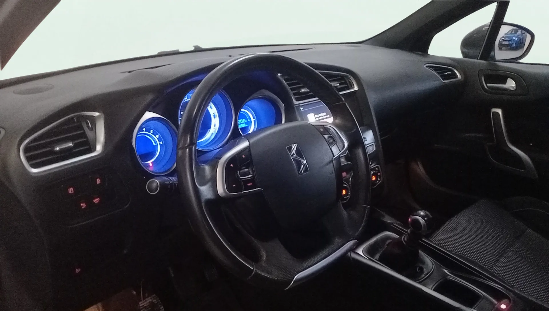 DS 4 1.6 BlueHDi Style - foto 15