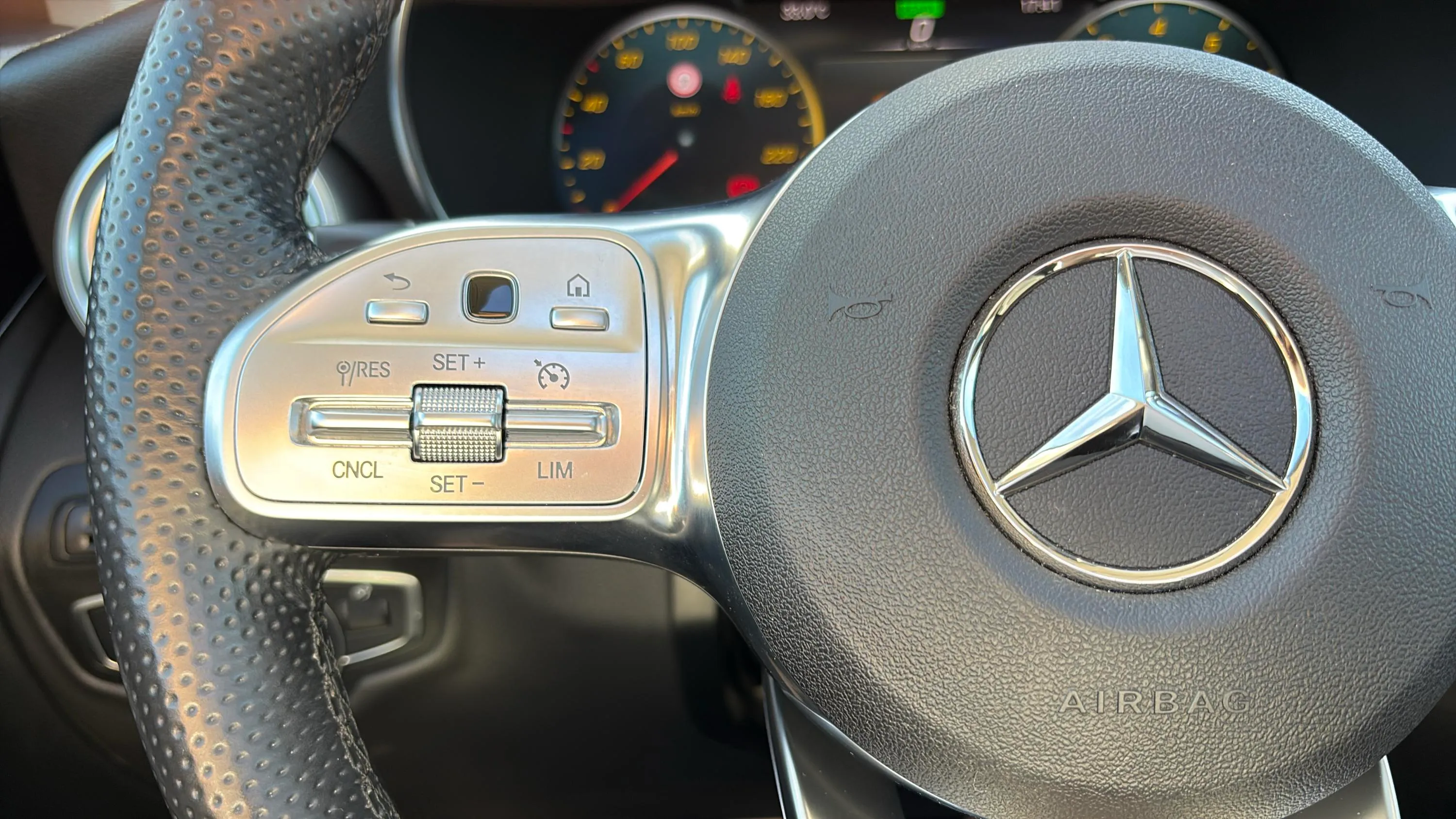 Mercedes-Benz GLC 200 4MATIC - foto 19
