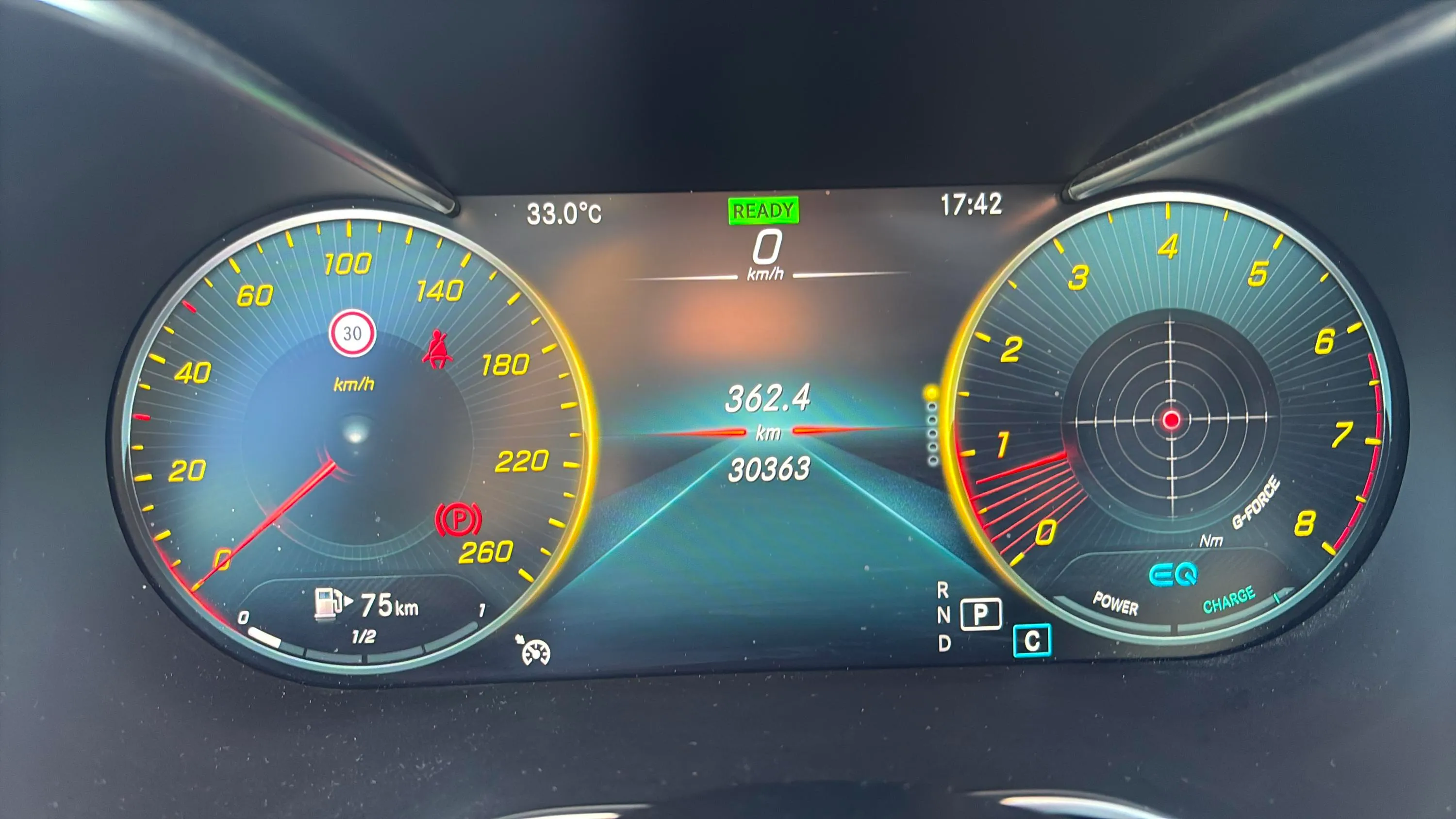 Mercedes-Benz GLC 200 4MATIC - foto 21