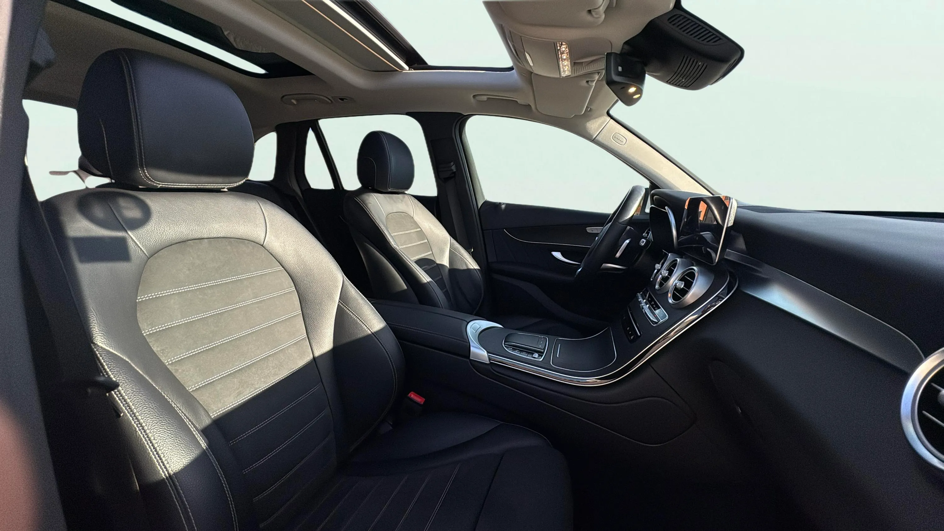 Mercedes-Benz GLC 200 4MATIC - foto 26