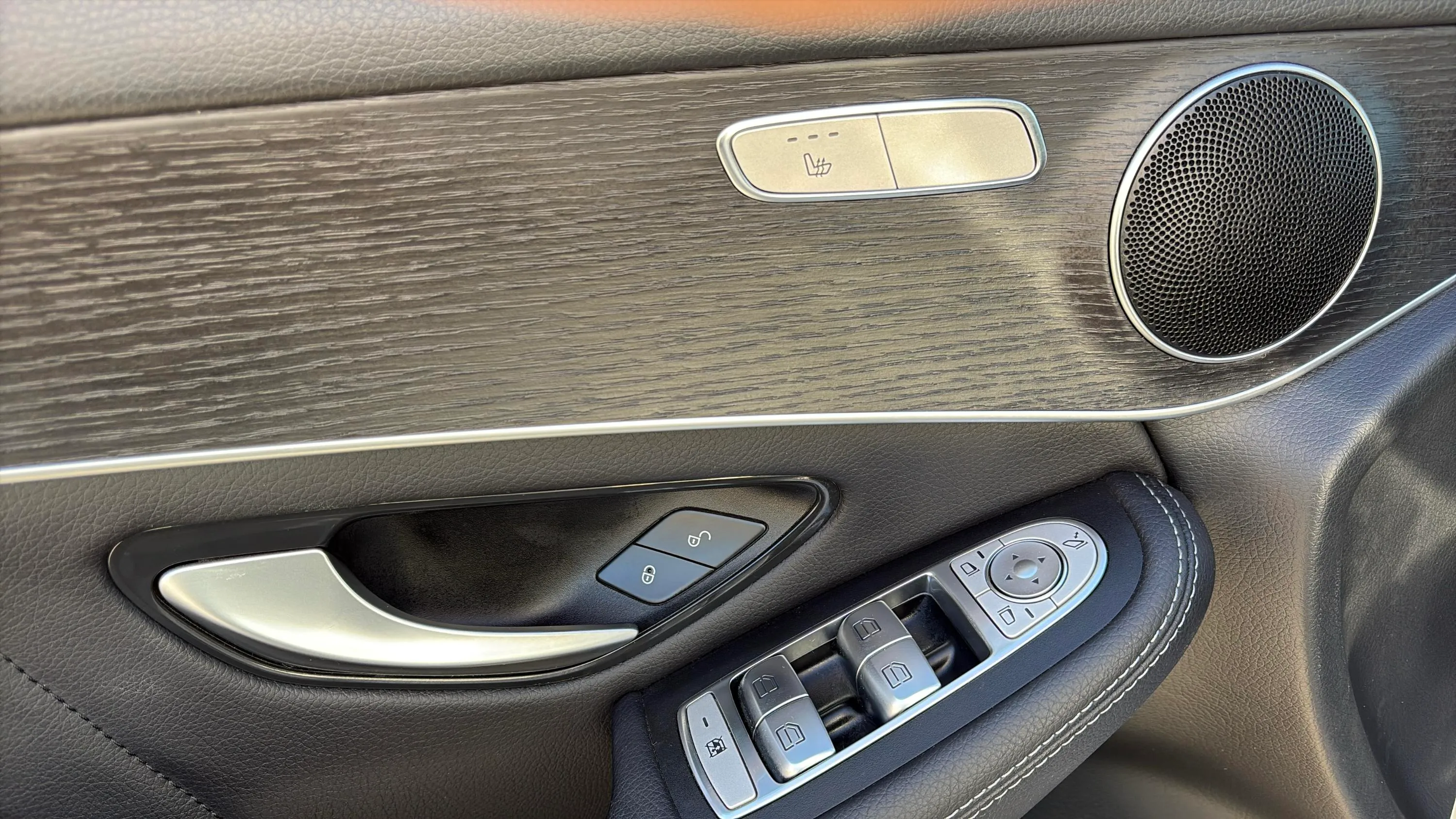 Mercedes-Benz GLC 200 4MATIC - foto 33
