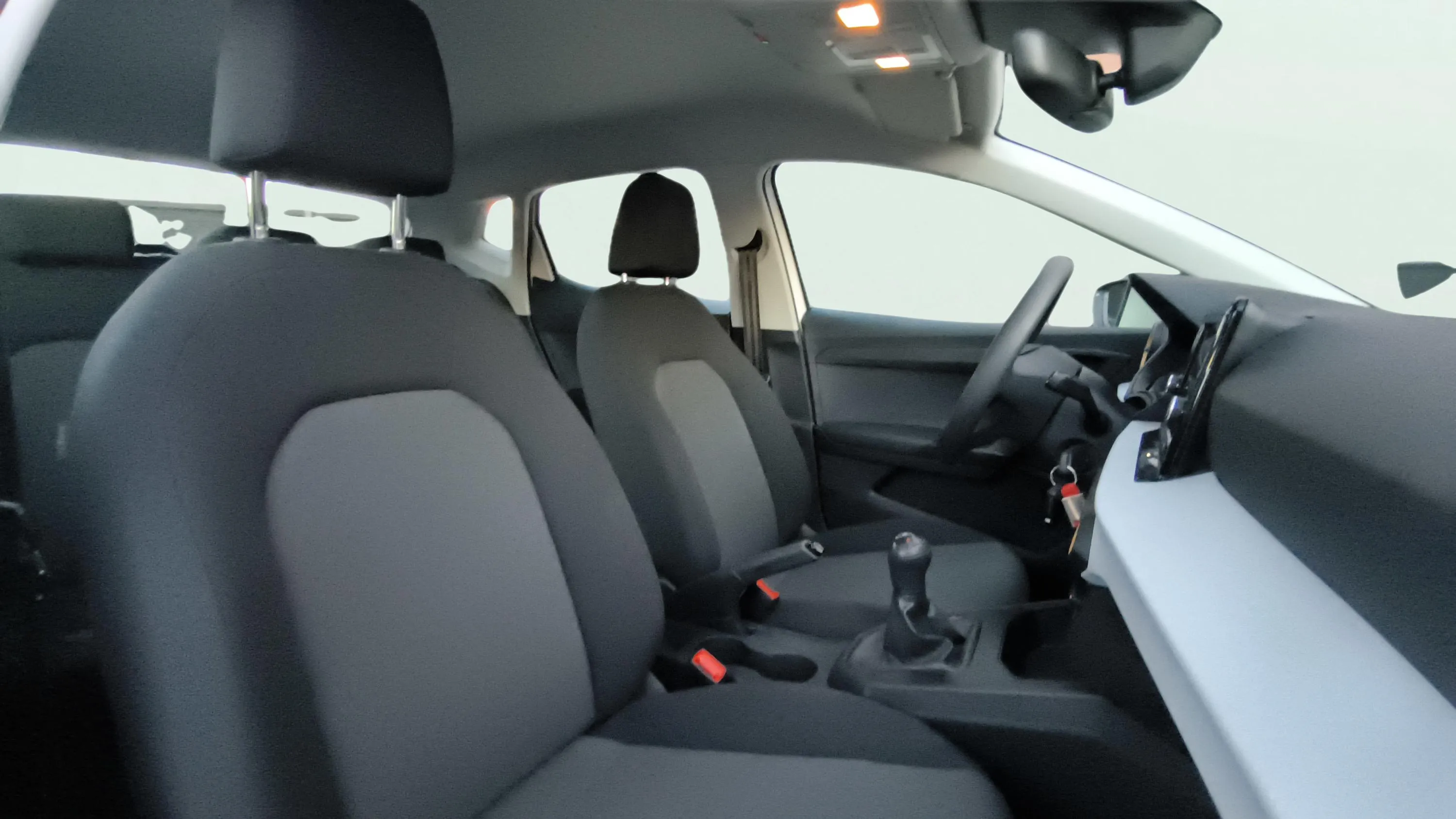 SEAT Ibiza 1.0 MPI Reference - foto 13