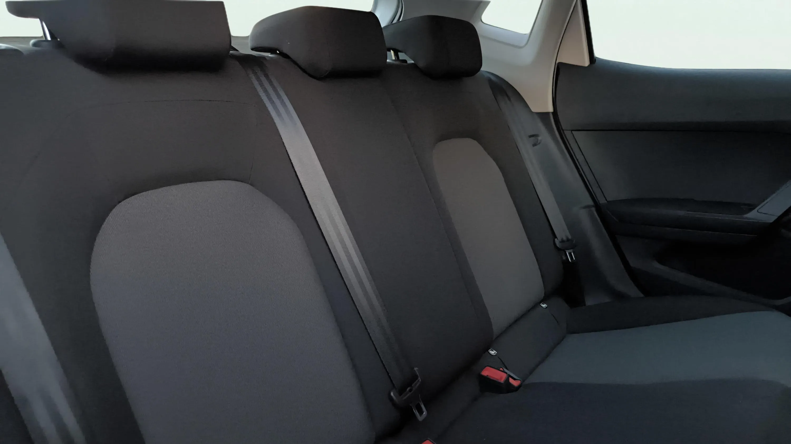 SEAT Ibiza 1.0 MPI Reference - foto 18