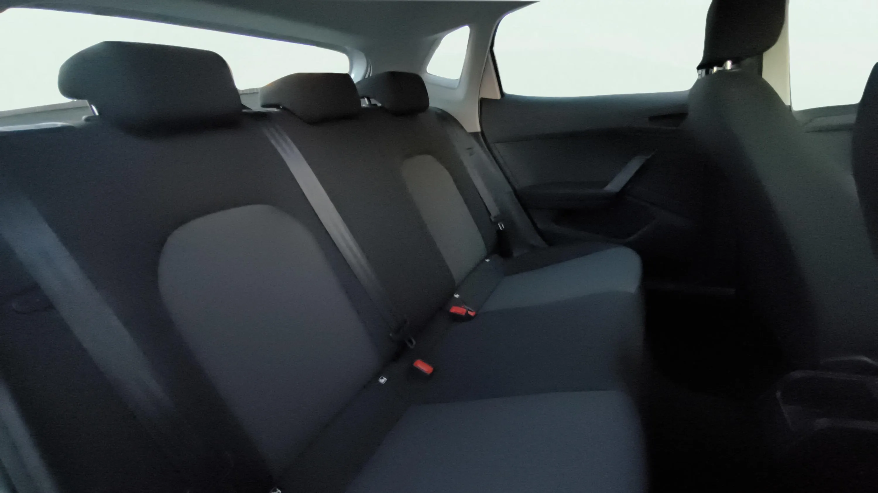 SEAT Ibiza 1.0 MPI Reference - foto 17