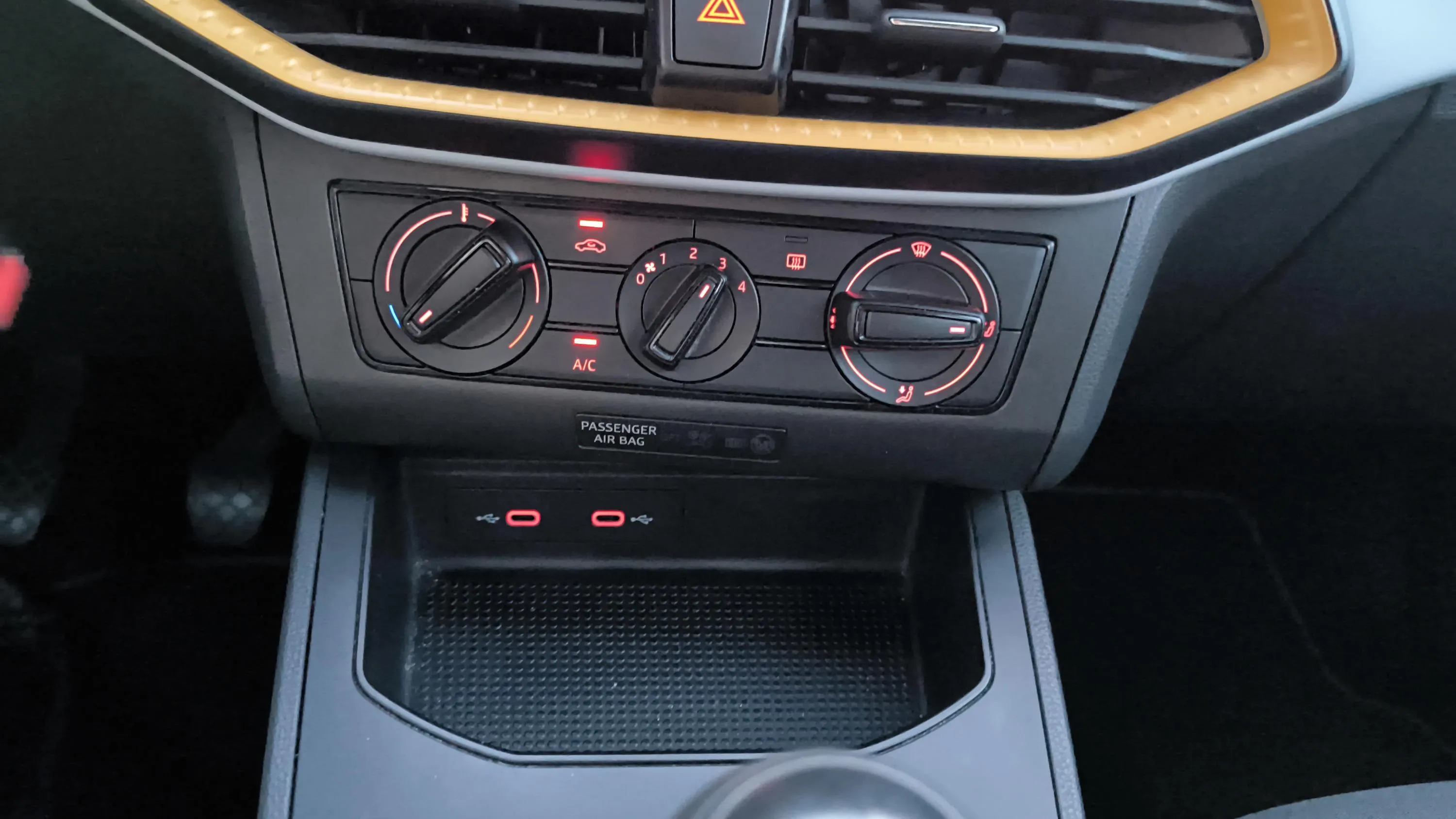 SEAT Ibiza 1.0 MPI Reference - foto 37