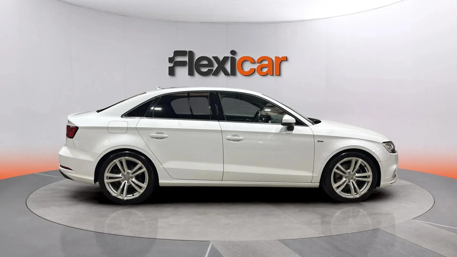 Audi A3 2.0 TDI quattro S tronic Sedan - foto 8