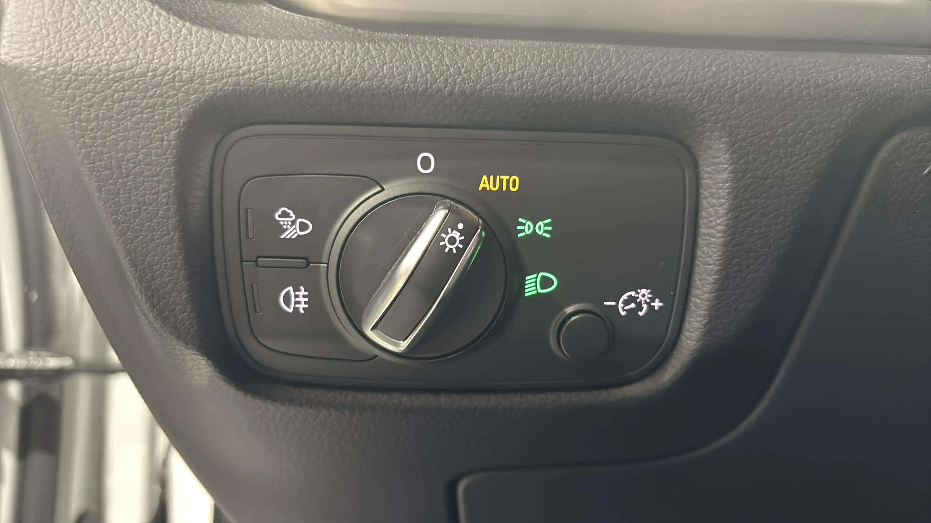 Audi A3 2.0 TDI quattro S tronic Sedan - foto 16