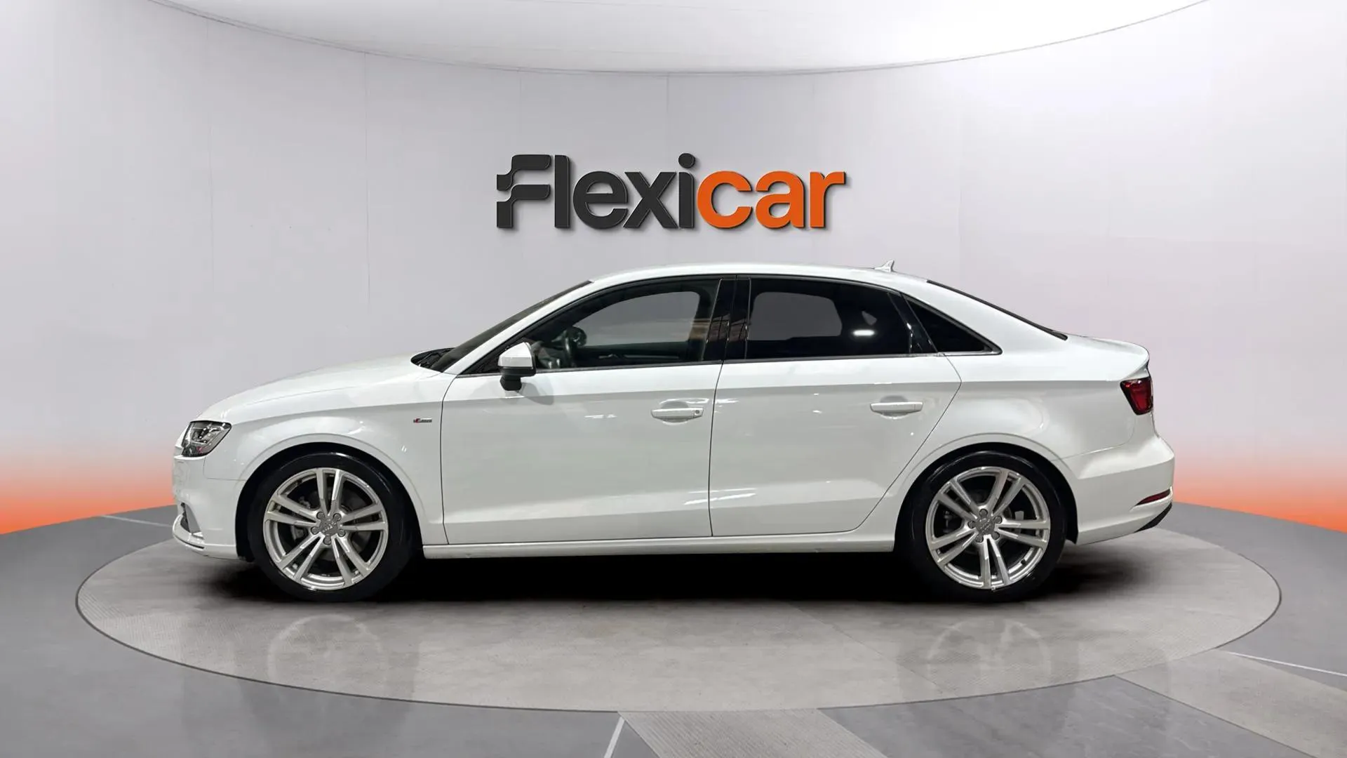 Audi A3 2.0 TDI quattro S tronic Sedan - foto 4