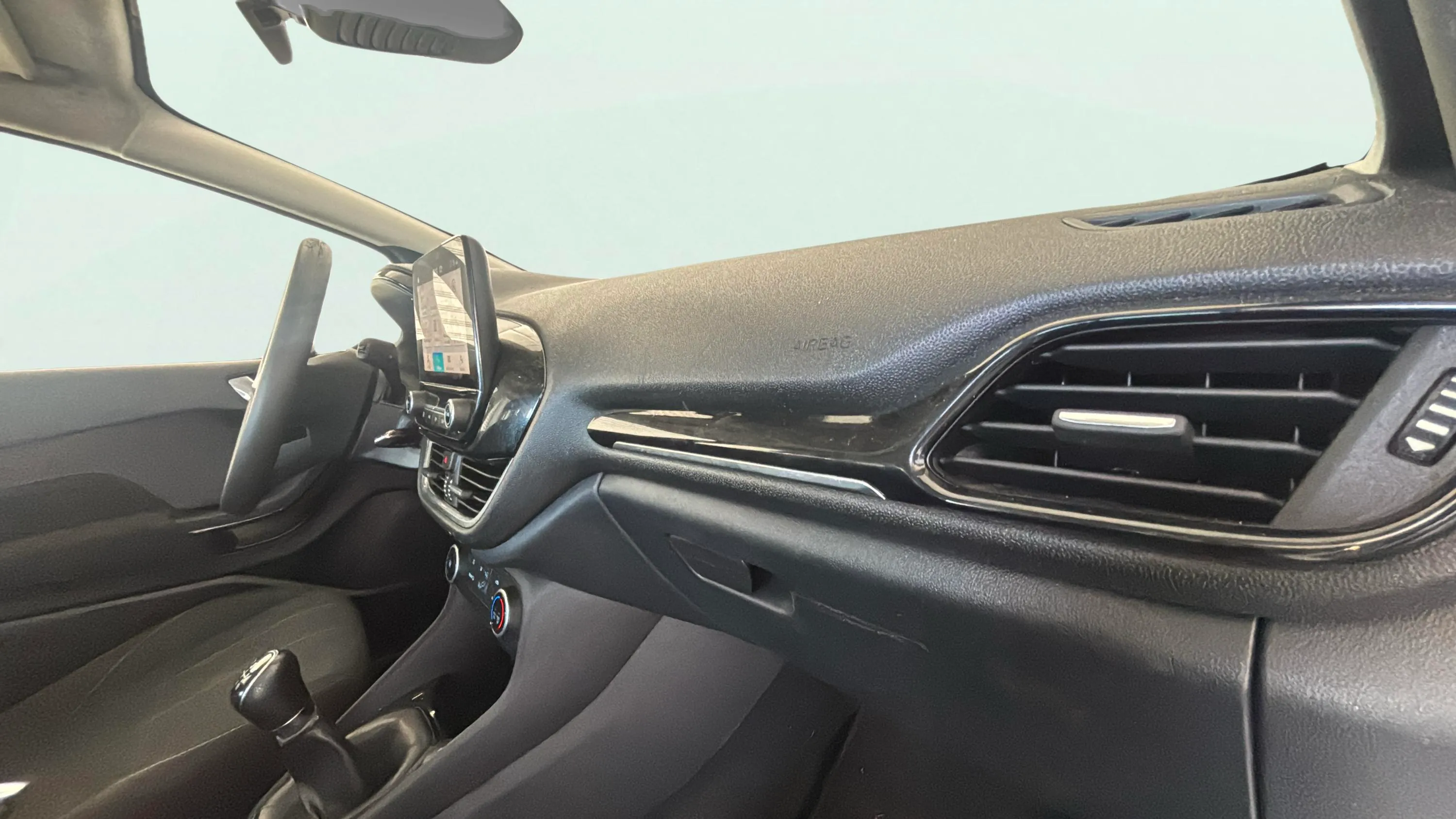 Ford Fiesta 1.1 Ti-VCT Limited Edit. - foto 18