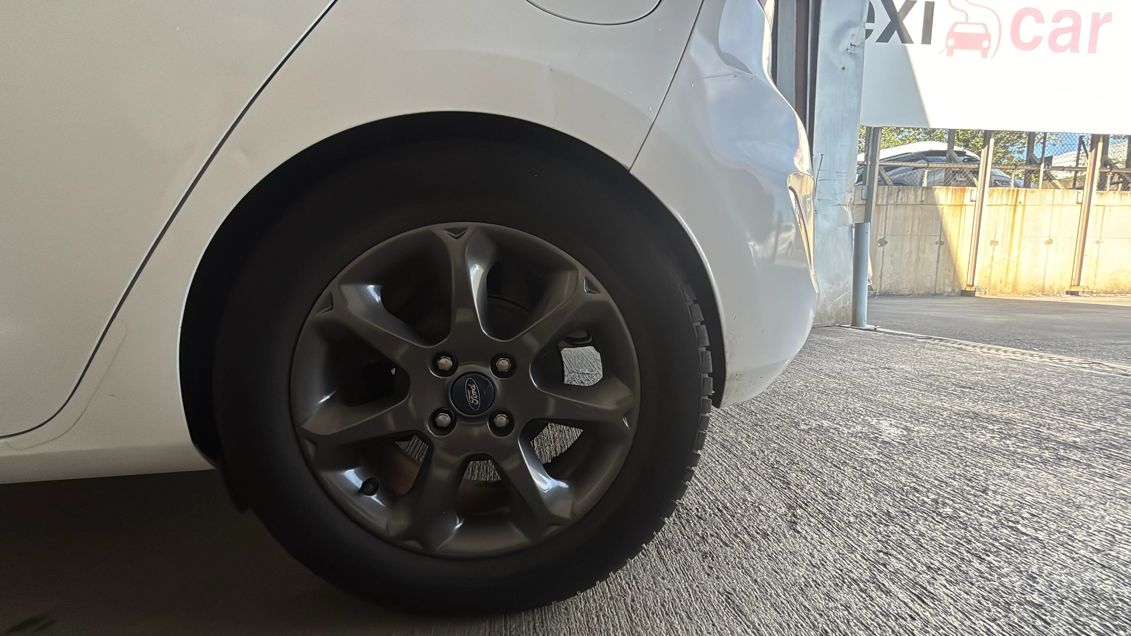 Ford Fiesta 1.1 Ti-VCT Limited Edit. - foto 26