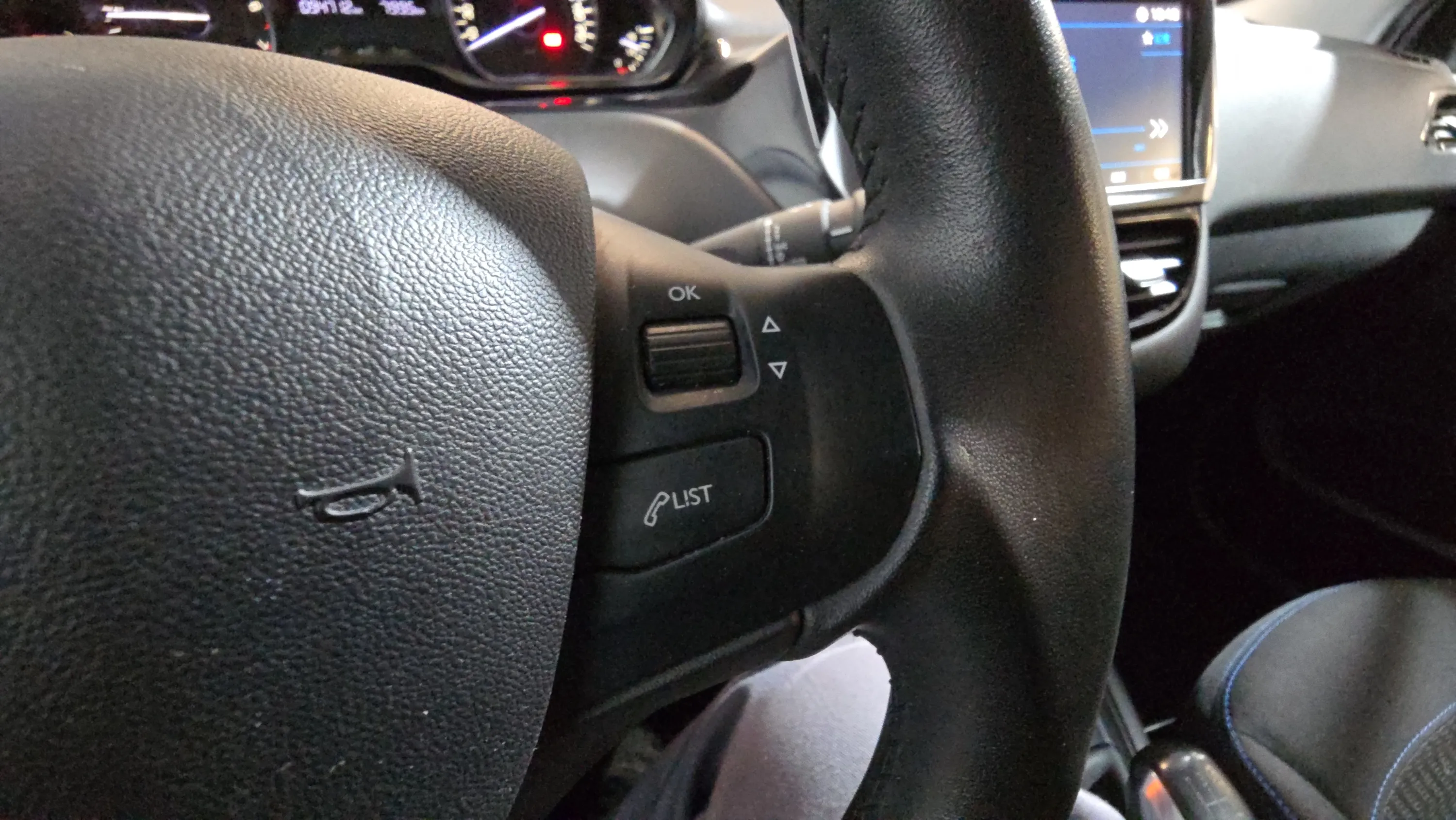 Peugeot 208 Active PureTech - foto 13