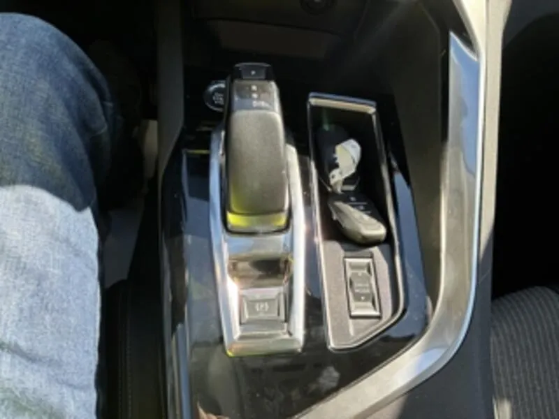 Peugeot 3008 Hybrid 225 e-EAT8 Allure Pack - foto 22