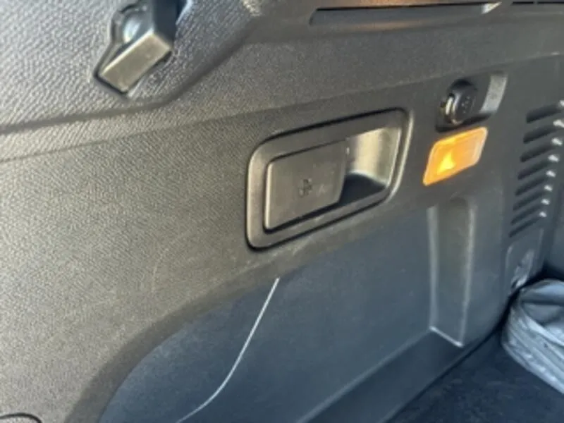 Peugeot 3008 Hybrid 225 e-EAT8 Allure Pack - foto 30