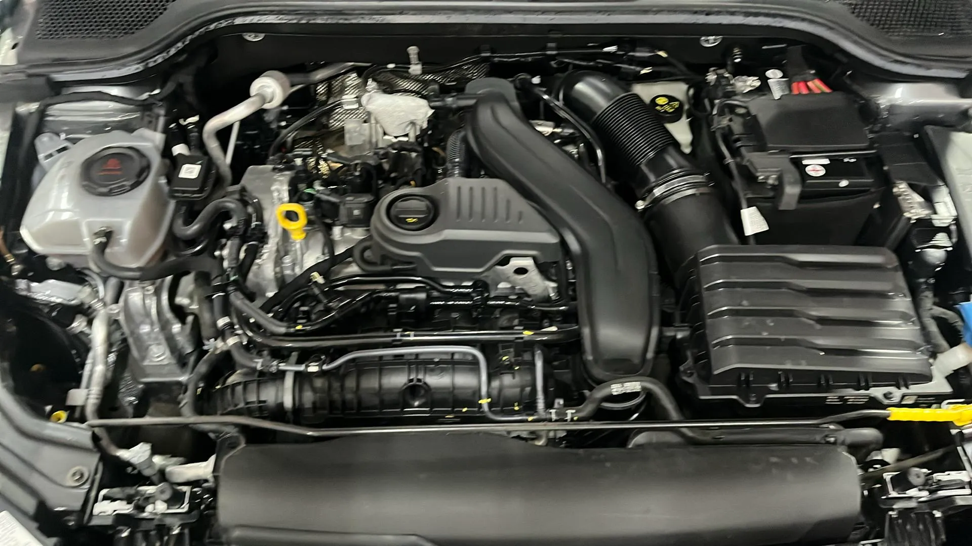 Škoda Kamiq 1.5 TSI Monte Carlo - foto 22
