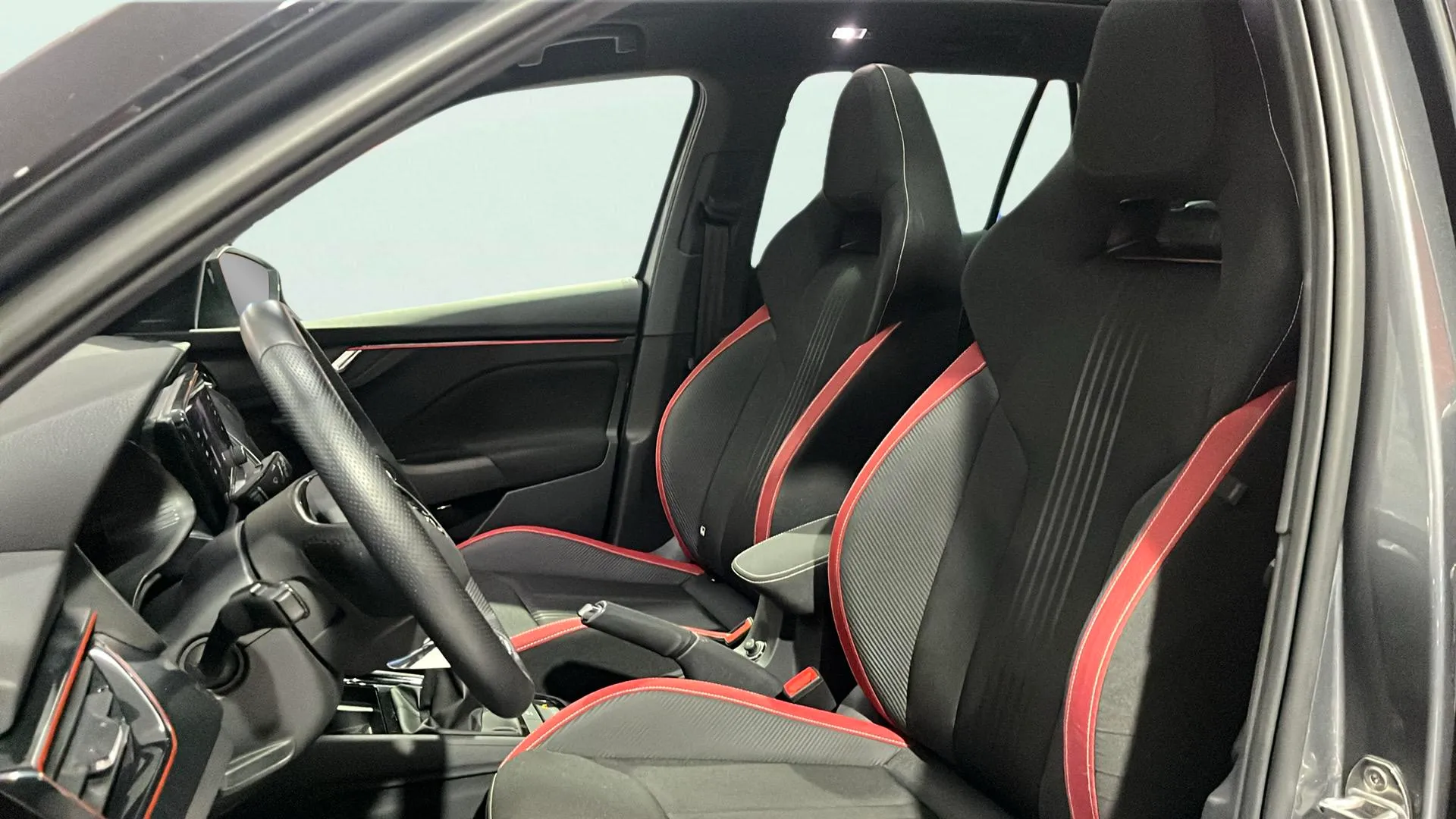 Škoda Kamiq 1.5 TSI Monte Carlo - foto 16