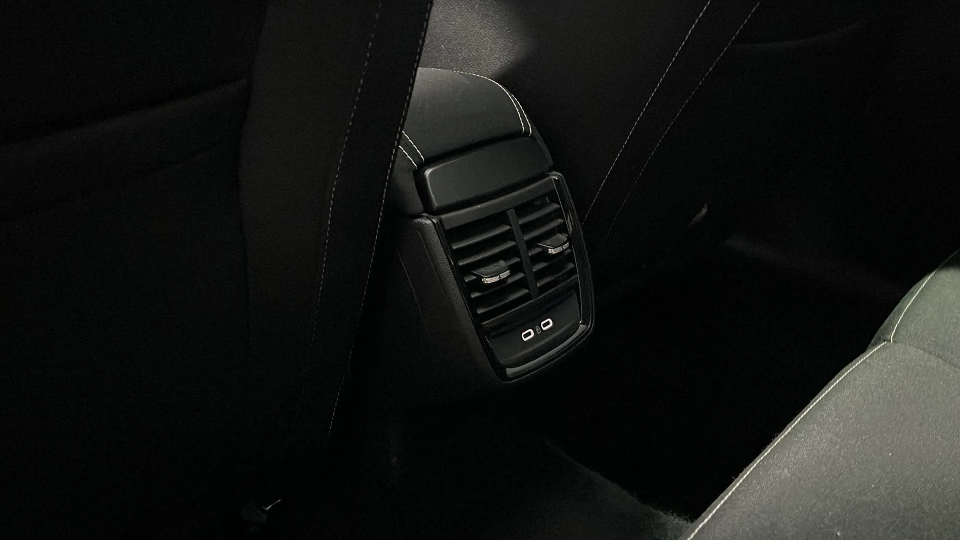 Škoda Kamiq 1.5 TSI Monte Carlo - foto 20