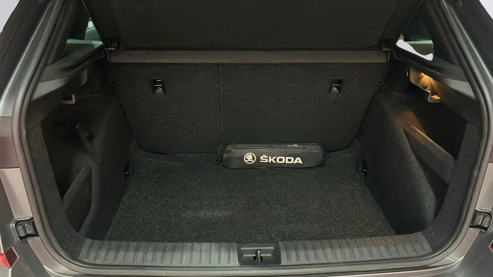 Škoda Kamiq 1.5 TSI Monte Carlo - foto 21