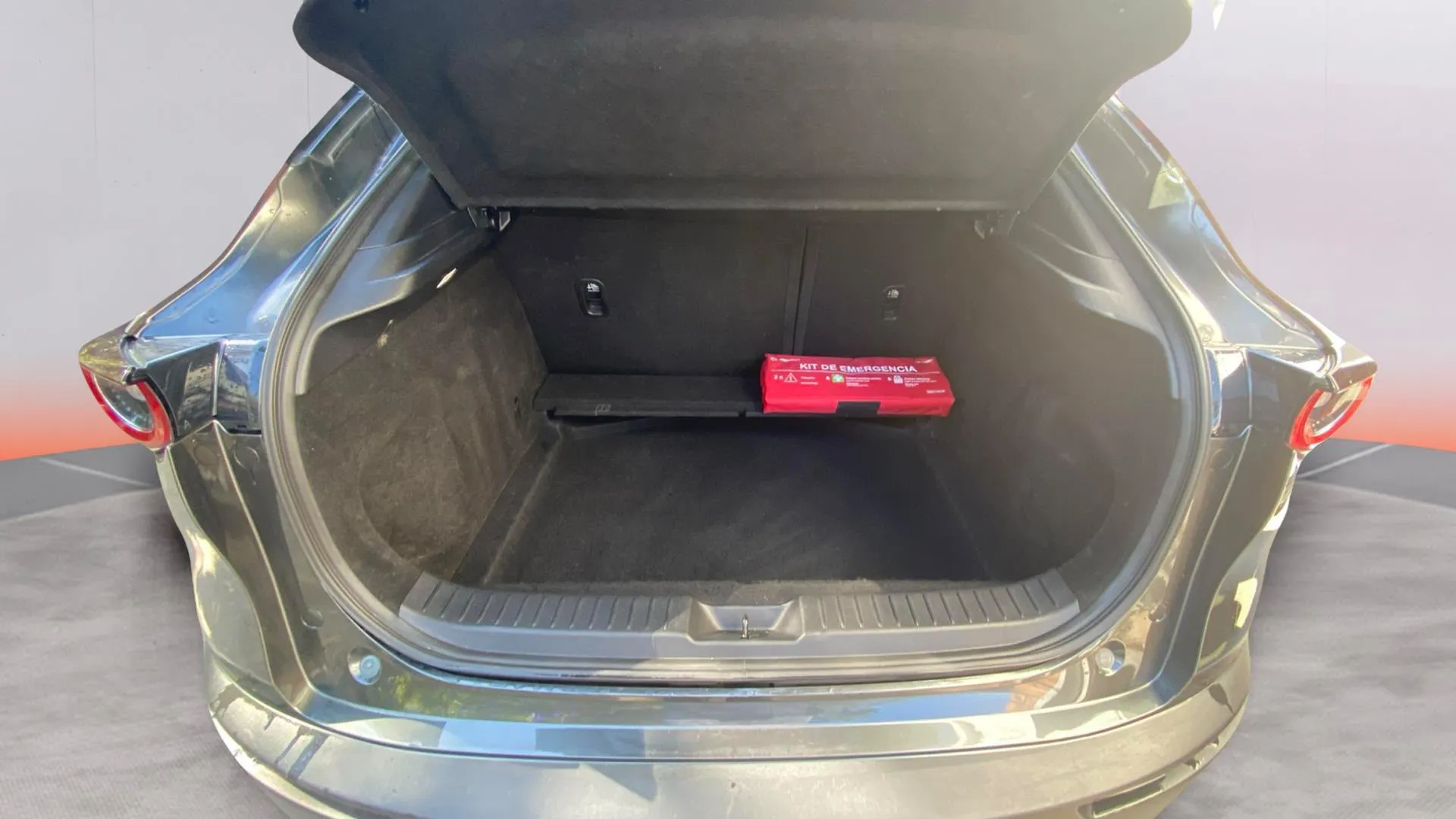 Mazda CX-30 2.0 Zenith Safety (sin Pack Bose - foto 26