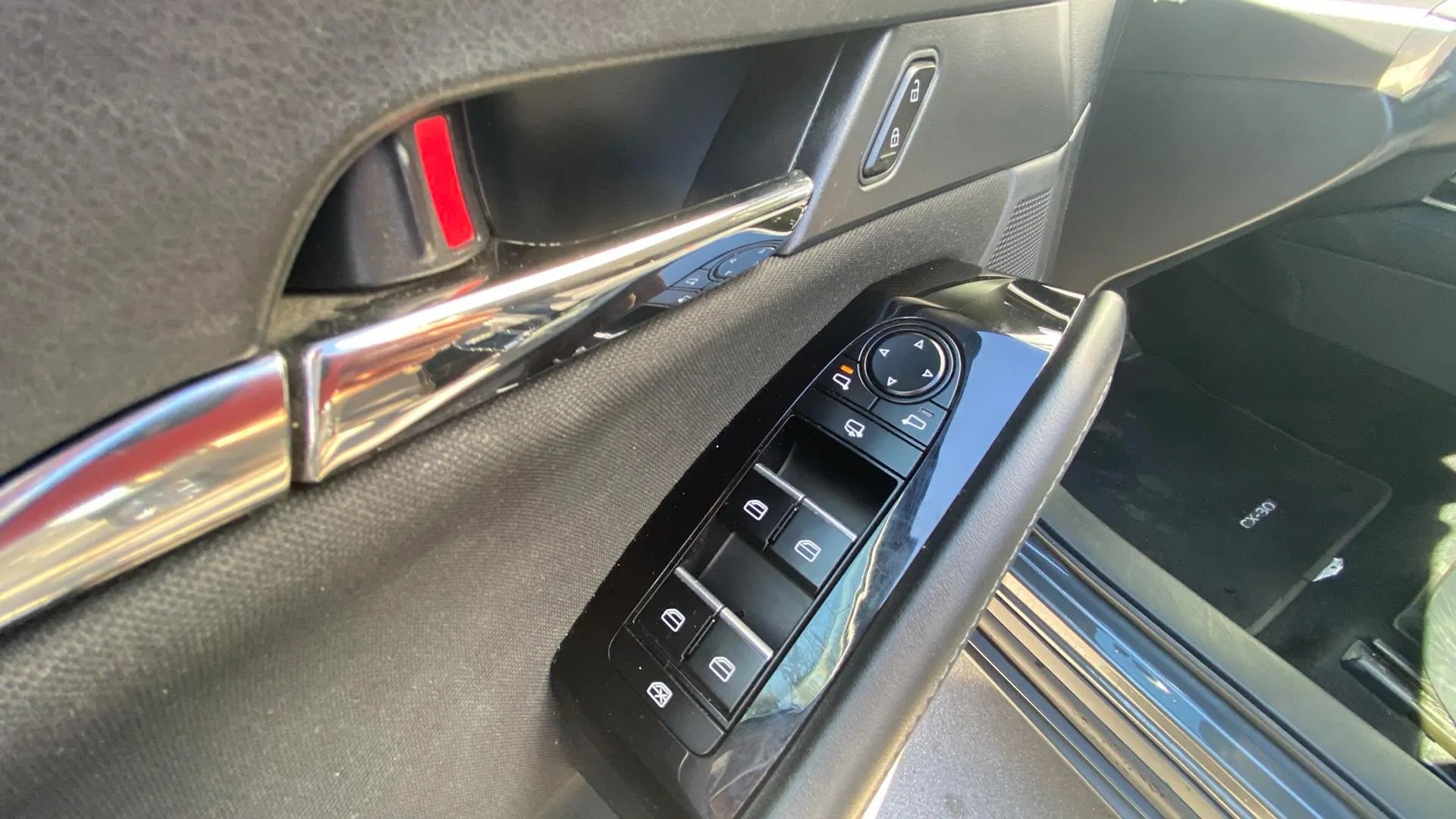 Mazda CX-30 2.0 Zenith Safety (sin Pack Bose - foto 25