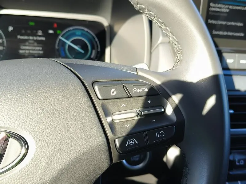 Hyundai Kona 1.6 GDI HEV Tecno 2C DCT - foto 24