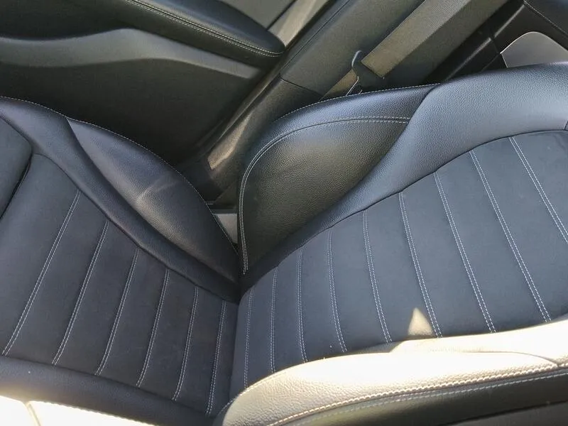 Mercedes-Benz GLC 300e 4MATIC - foto 21