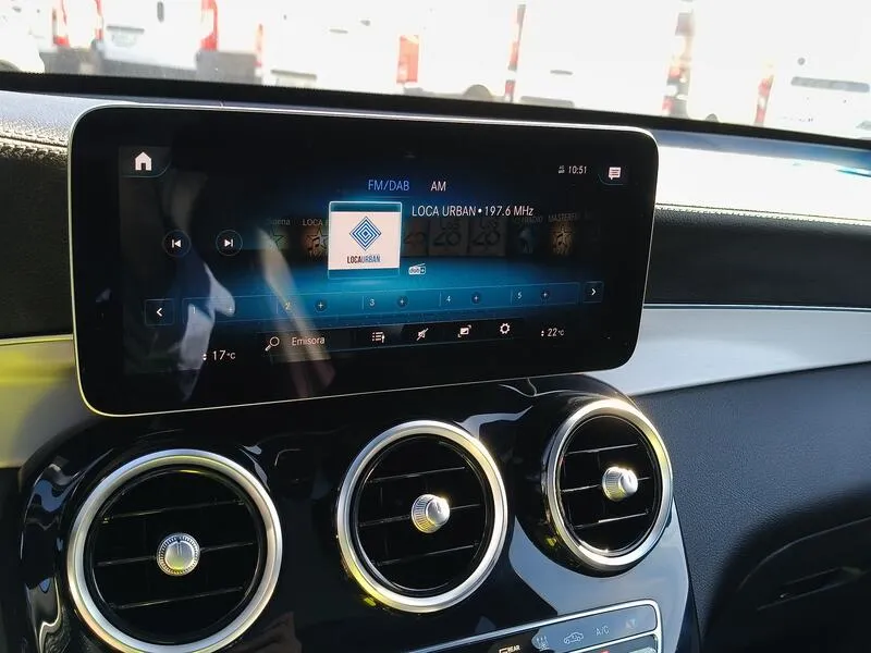Mercedes-Benz GLC 300e 4MATIC - foto 11