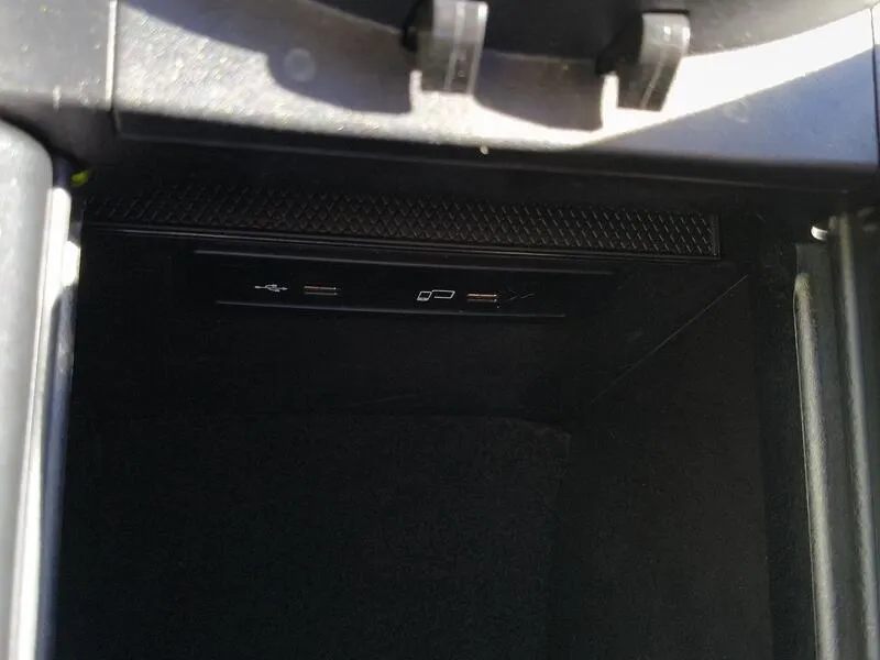 Mercedes-Benz GLC 300e 4MATIC - foto 14
