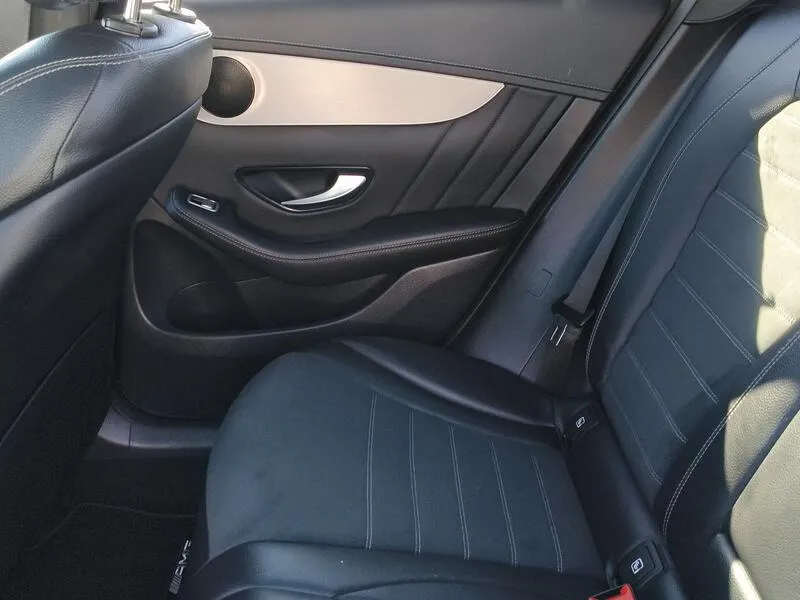 Mercedes-Benz GLC 300e 4MATIC - foto 33
