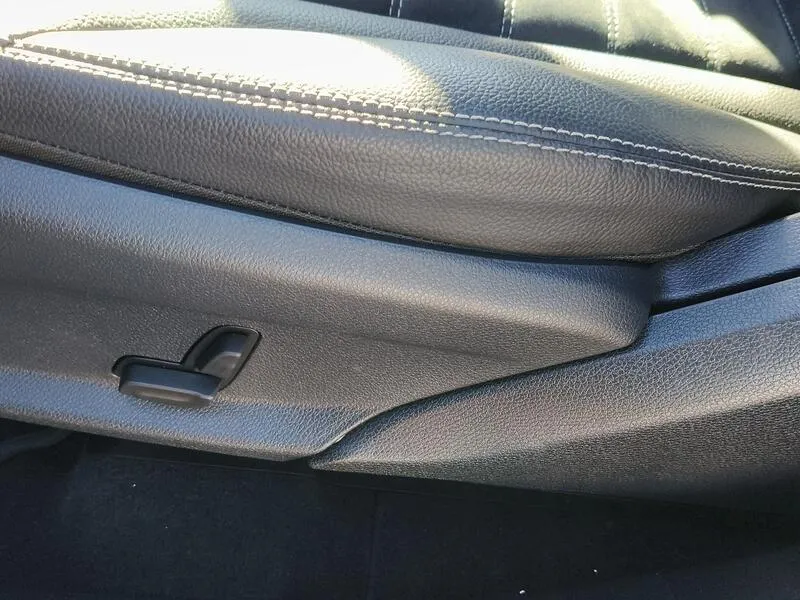 Mercedes-Benz GLC 300e 4MATIC - foto 31