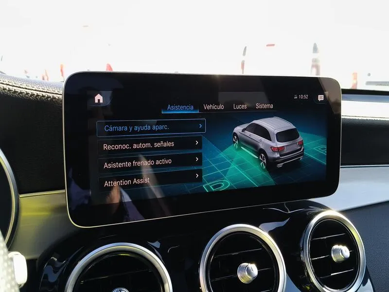 Mercedes-Benz GLC 300e 4MATIC - foto 18