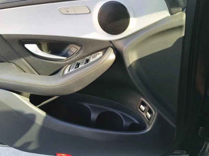 Mercedes-Benz GLC 300e 4MATIC - foto 30