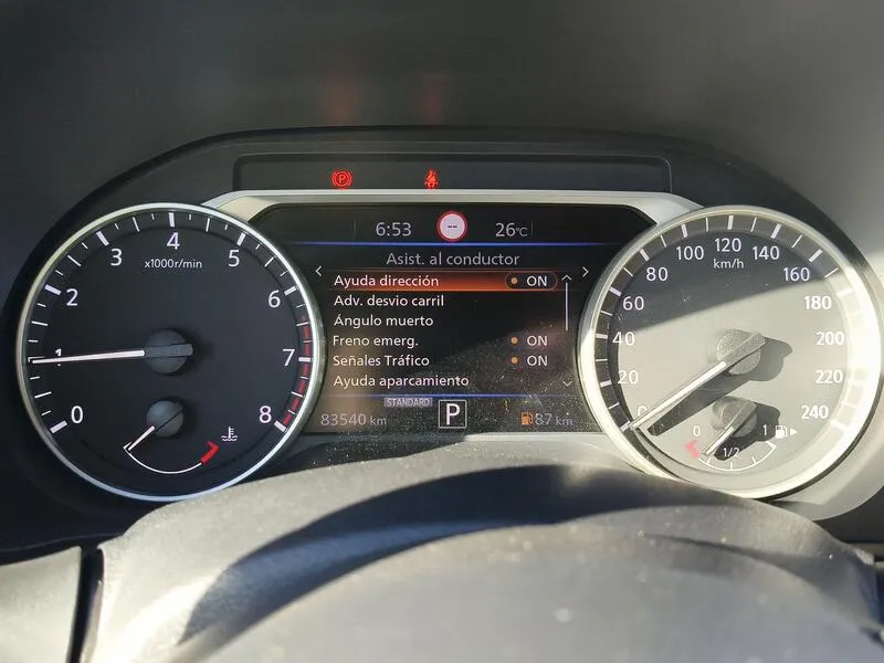 Nissan Juke DIG-T DCT Tekna - foto 17