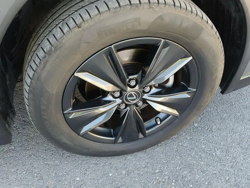 Lexus UX 2.0 250h Business - foto 39