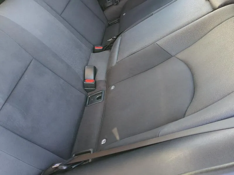 Lexus UX 2.0 250h Business - foto 32