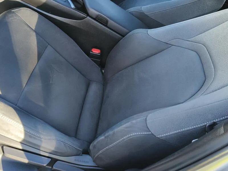 Lexus UX 2.0 250h Business - foto 29