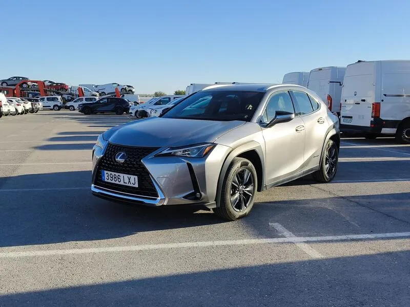 Lexus UX 2.0 250h Business - foto 2