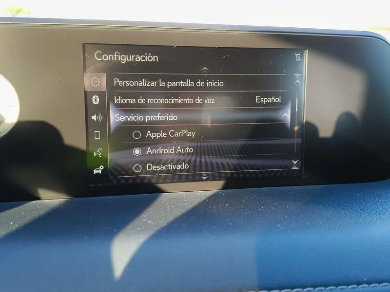 Lexus UX 2.0 250h Business - foto 18