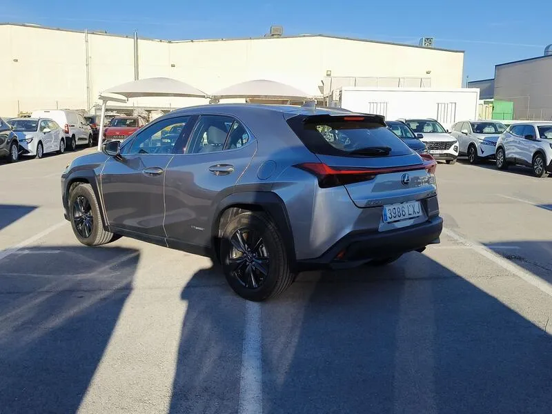 Lexus UX 2.0 250h Business - foto 4