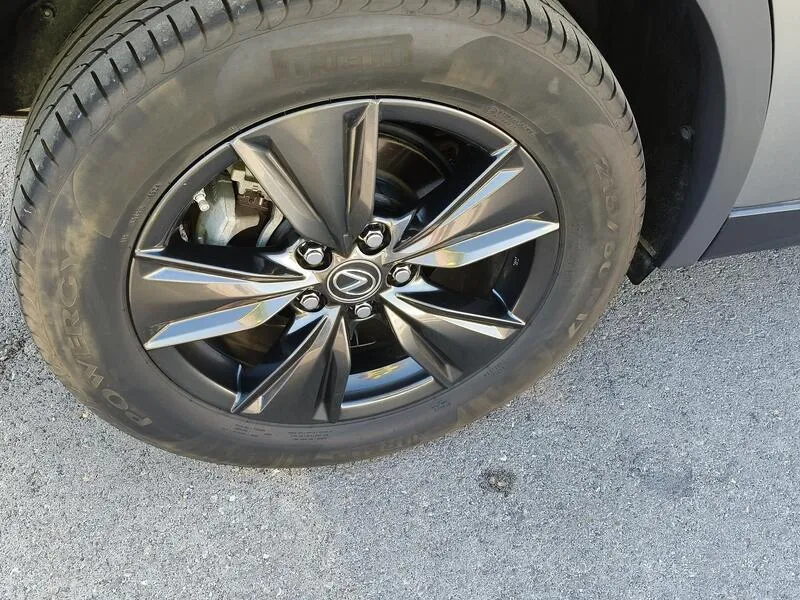 Lexus UX 2.0 250h Business - foto 38